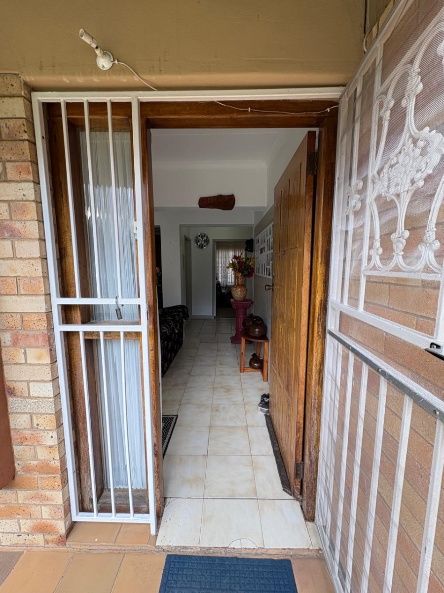 4 Bedroom Property for Sale in Naudeville Free State
